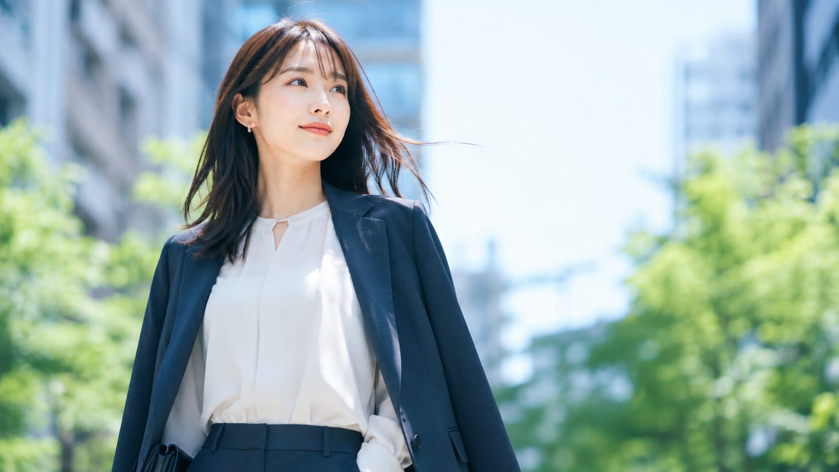 クールビズ就活で女性が失敗しない服装完全ガイド