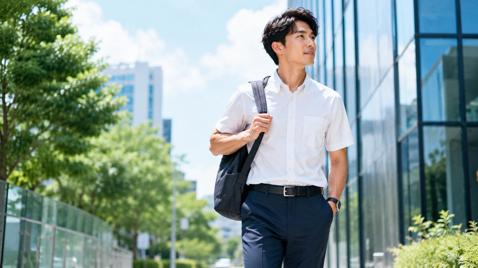 クールビズ通勤時の暑さ対策と快適な服装術